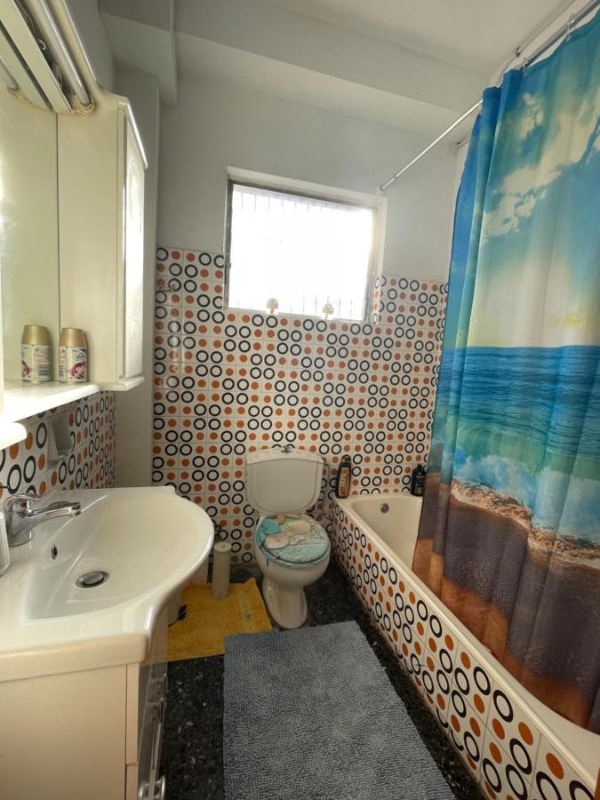 אתונה Spacious Apartment With Balconies, Ac, King Bed, Near Dt And Transports מראה חיצוני תמונה